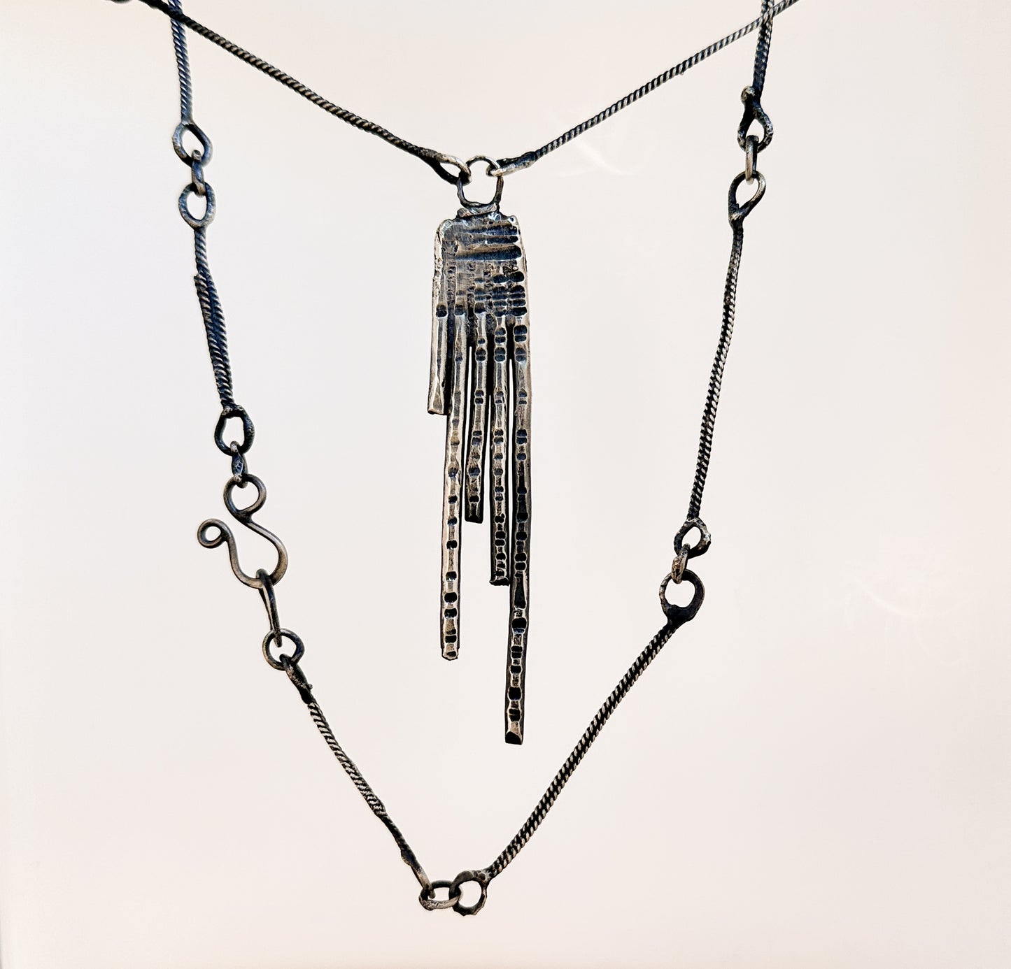 Neckpiece pendant + chain